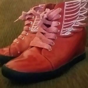 Size 8 Kiss & Tell Red Wing Heels